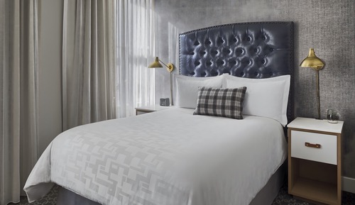 Standard Room, 1 Queen Bed