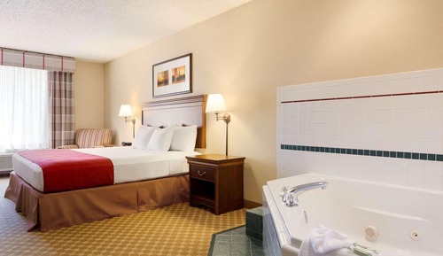 Suite, 1 King Bed, Non Smoking, Jetted Tub