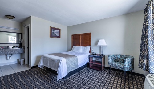 Deluxe Room, 1 Queen Bed, Non Smoking