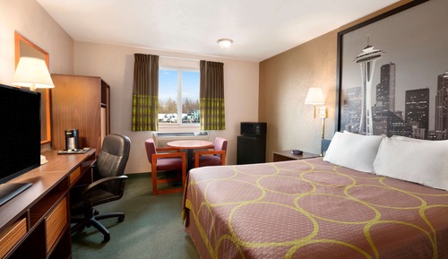 Standard Room, 1 Queen Bed