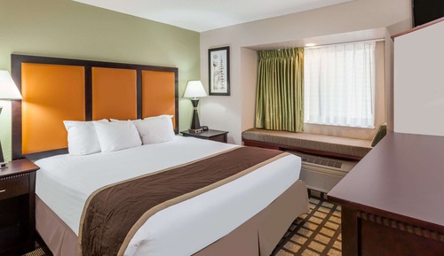 Standard Room, 1 King Bed