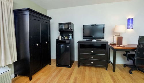 Standard Room, 1 King Bed