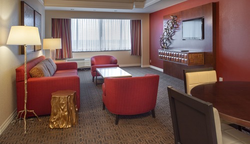 Executive Suite, 1 King Bed with Sofa bed, Non Smoking