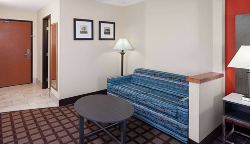 Deluxe Room, 1 King Bed, Non Smoking