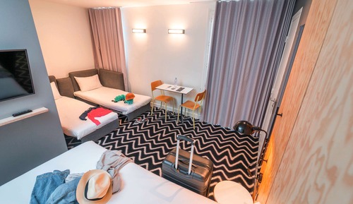 Standard Suite, Multiple Beds