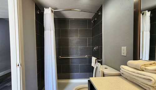 Junior Suite, 1 King Bed with Sofa bed, Accessible