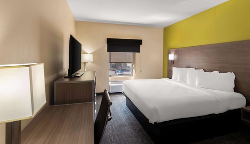 Standard Room, 1 King Bed, Non Smoking, Refrigerator & Microwave