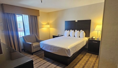 Suite, Multiple Beds, Non Smoking, Refrigerator & Microwave