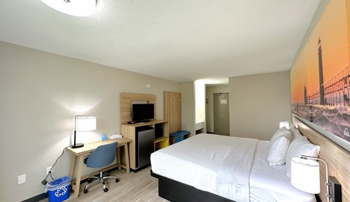 Room, 1 King Bed, Non Smoking
