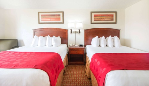Room, 2 Queen Beds, Non Smoking