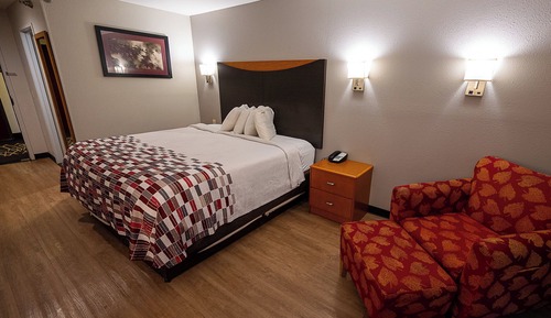 Superior Room, 1 King Bed (Smoke Free)