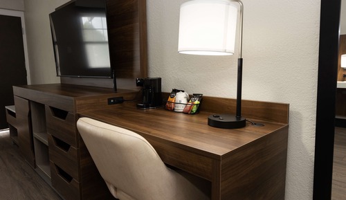 Standard Room, 1 King Bed, Accessible, Bathtub
