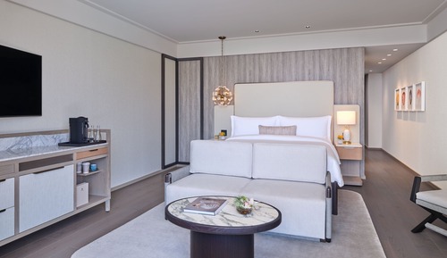 Grand Deluxe Room, 1 King Bed (Hearing Accessible)