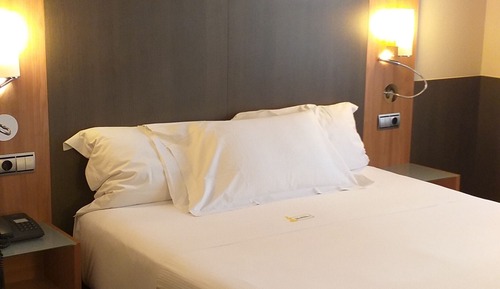 Double Room (with extra bed)