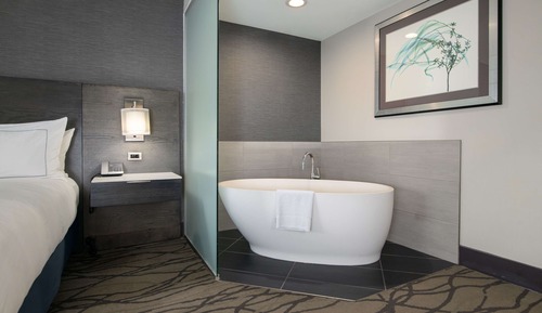Room, 1 King Bed, Non Smoking, Marina View- With Soaking Tub