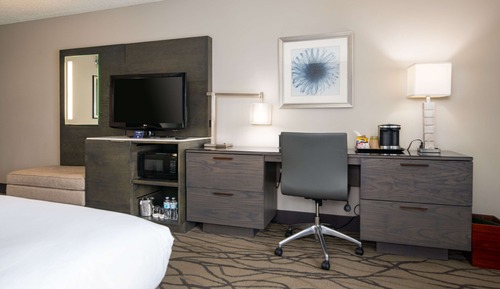 Room, 2 Queen Beds, Non Smoking, Marina View