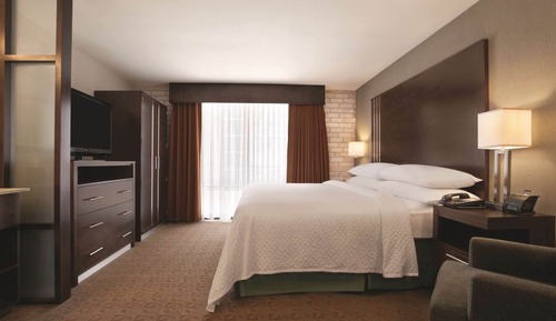 Suite, Accessible, Non Smoking (Hearing)