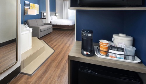 Suite, 1 King Bed with Sofa bed, Accessible, Non Smoking