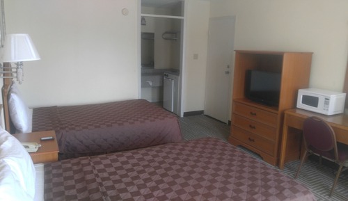 Economy Room, 1 King Bed