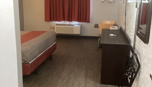 Standard Room, 1 King Bed, Accessible, Non Smoking