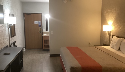 Deluxe Suite, 1 Queen Bed, Non Smoking, Hot Tub