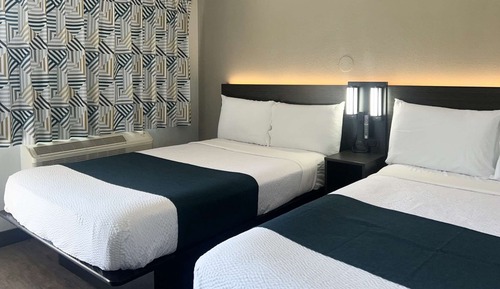 Deluxe Room, 2 Double Beds, Non Smoking, Refrigerator & Microwave