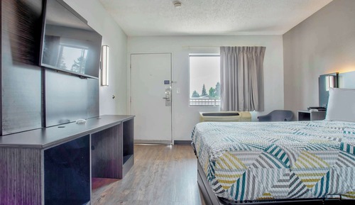 Standard Room, 1 Queen Bed, Smoking