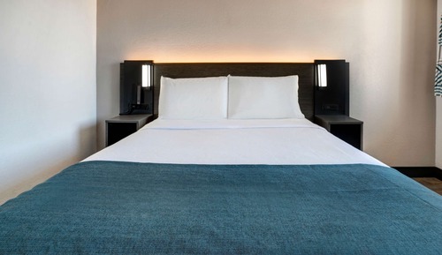 Standard Room, 1 Queen Bed, Smoking