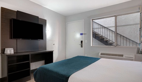 Standard Room, 1 Double Bed, Accessible, Non Smoking