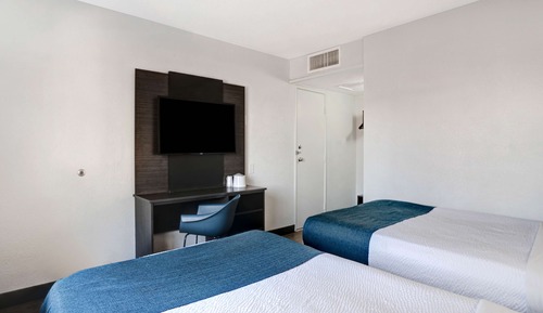 Deluxe Room, 2 Double Beds, Non Smoking, Refrigerator & Microwave