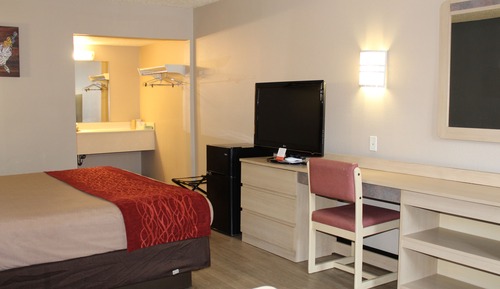 Standard Room, 1 King Bed, Smoking