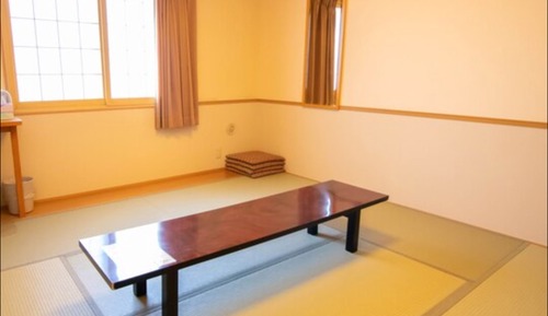 Japanese room, Smoking