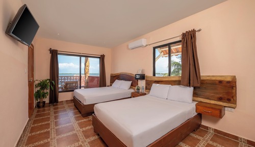Basic Room, 2 Double Beds, Lake View