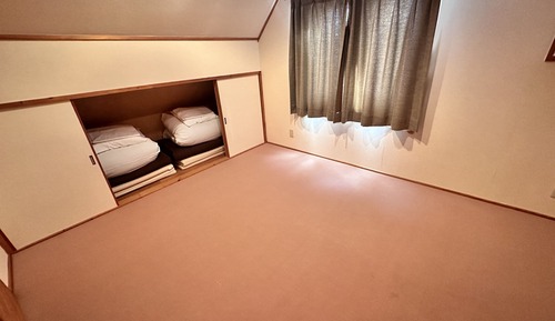 Three Bedroom Loghouse Darwin