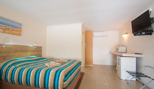 Standard Suite, 1 Bedroom, Non Smoking (Queen Room)