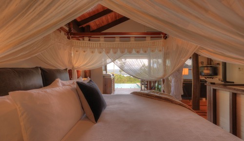 Lalique Cottage with Heated Plunge Pool