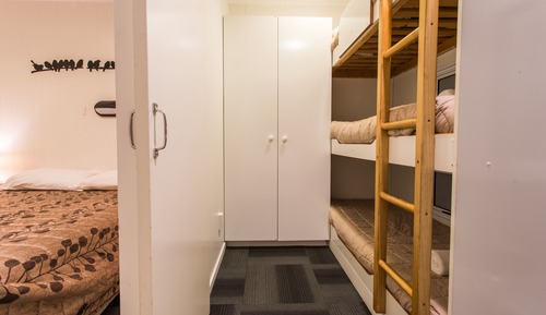 1 Bedroom Self Contained - Private Bathroom / Kitchen