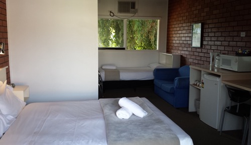 Deluxe Twin Suite
