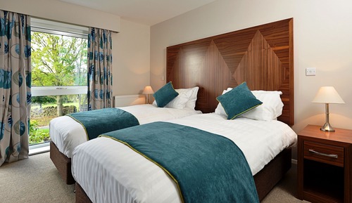 Suite, 1 King Bed, Balcony, Ground Floor