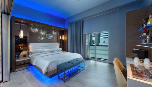 Courtyard View Room, 1 King Bed