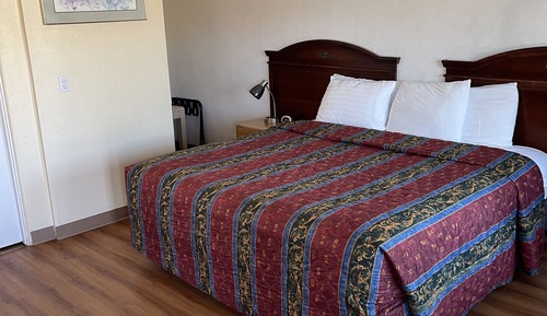 Standard Room, 1 King Bed