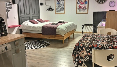 Deluxe Studio Suite