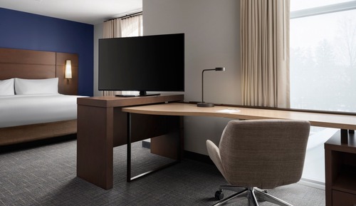 Studio Suite, 1 King Bed with Sofa bed (Mobility/Hearing Accessible, Tub)