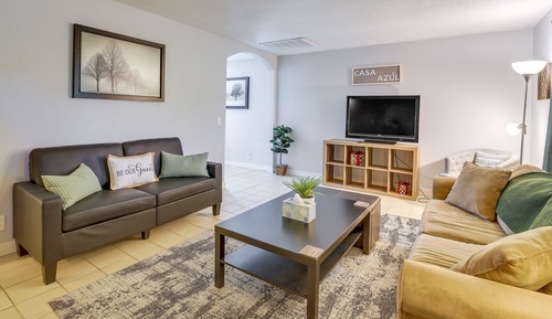 House (2 Bedrooms)