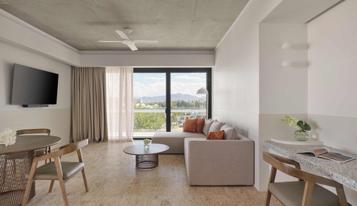 Corner Suite