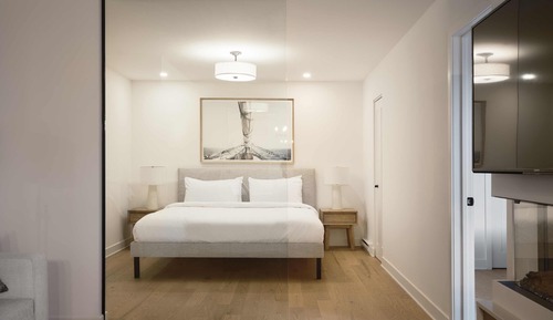 205 - 2nd Floor Two Bedroom Suite, Queen and King Bed,