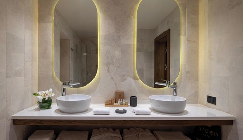 Deluxe Room, Bathtub
