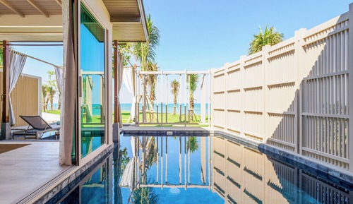 Seafront Pool Villa In Love
