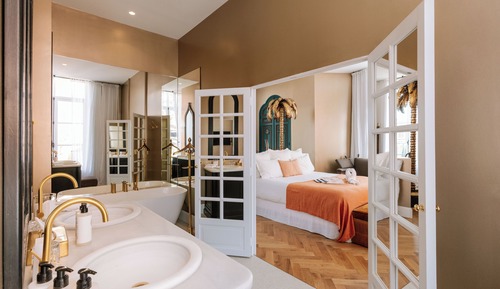 Suite (Prestige)