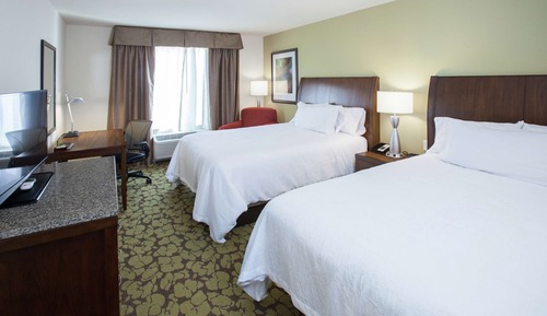 Room, 2 Queen Beds, Accessible (Roll In Shower)
